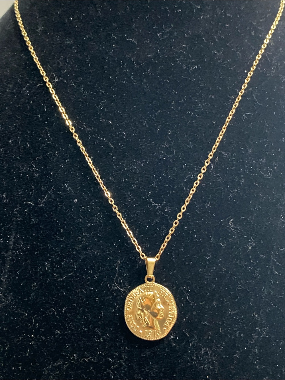 Gold Coin Pendant Necklace